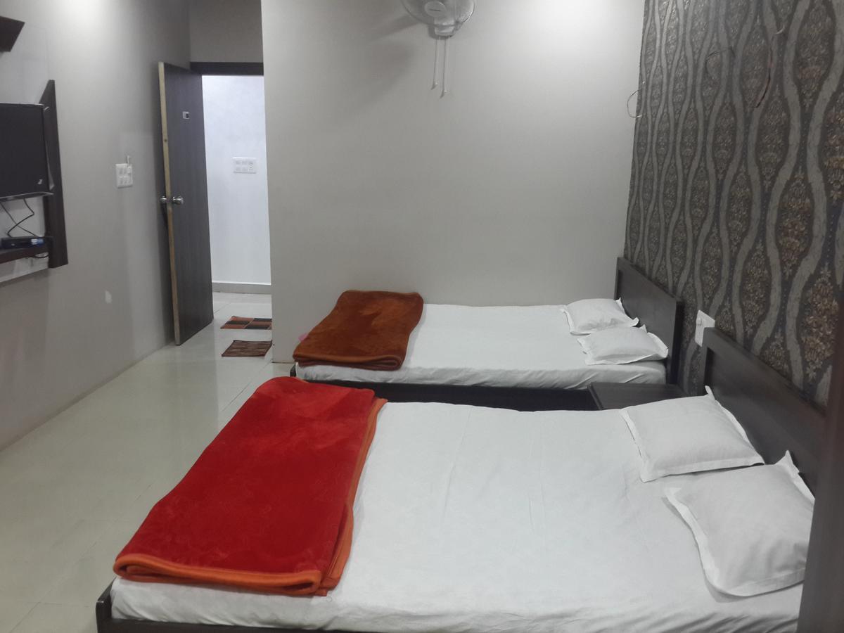 Hotel Holiday Era Opposite Railway Station Aurangabad  Eksteriør bilde